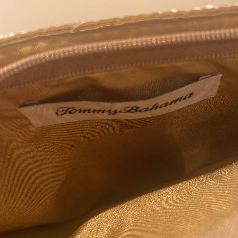 Tommy Bahama ivory authentic shell/bead wristlet clutch. Perfect for summer! - Picture 7 of 7